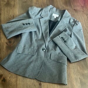 ELLE Women's Grey with Black Dot Size 6, 1 Button Blazer W Pockets